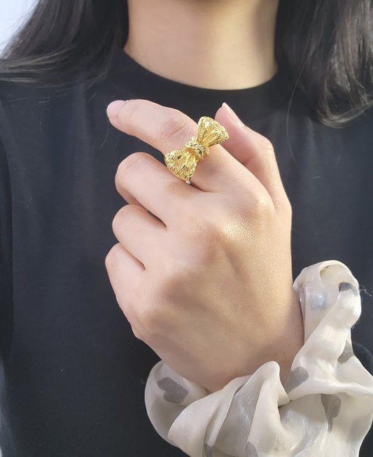 916 Gold Ribbon Ring