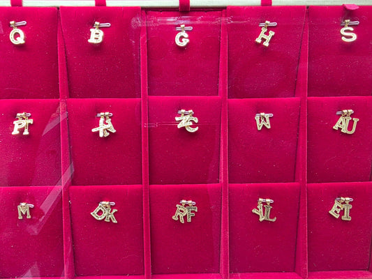 916 Gold Alphabet (A-Z) pendant