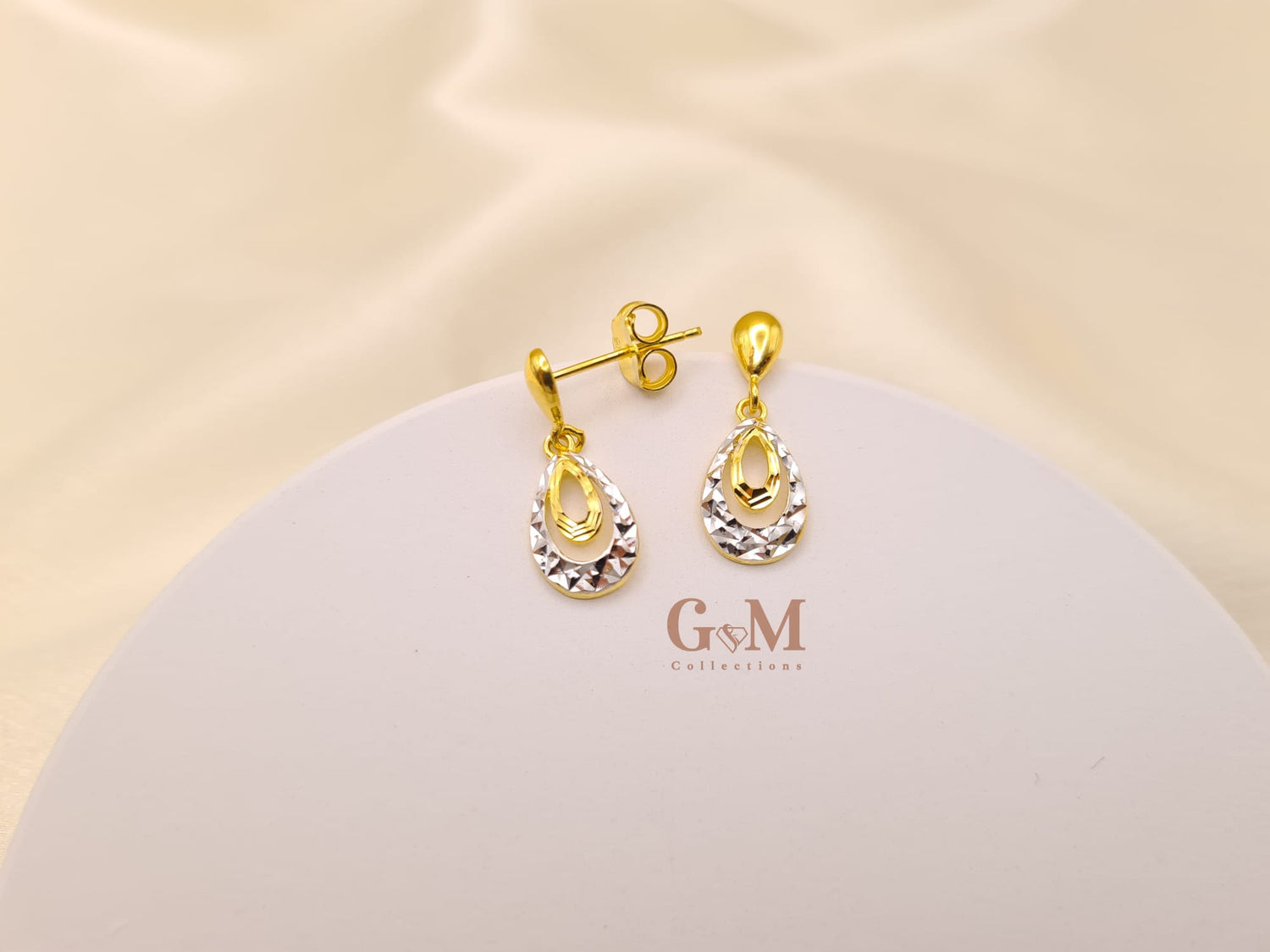 Gold Earrings Collection