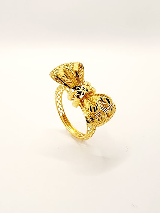 916 Gold Ribbon Ring