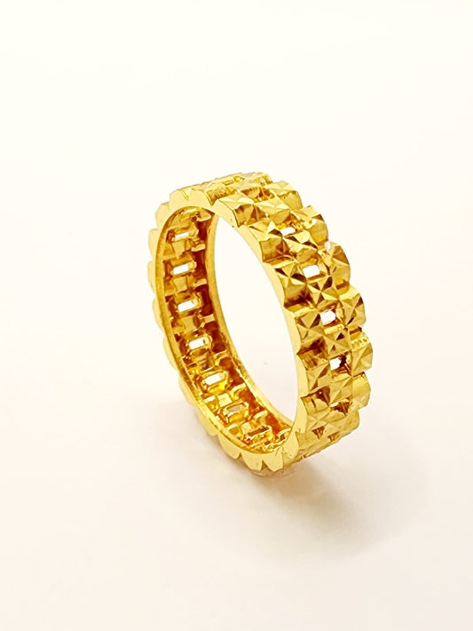 916 Gold Jubilee Ring