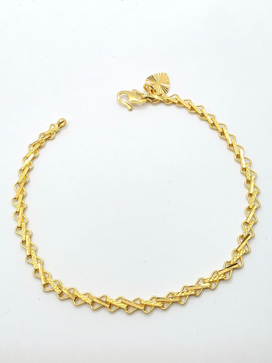 916 Gold Flat Link bracelet