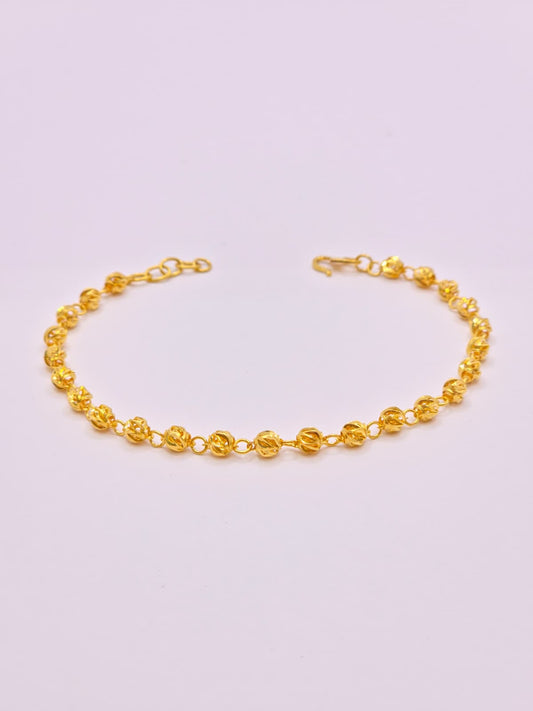 916 Gold Ball Bracelet