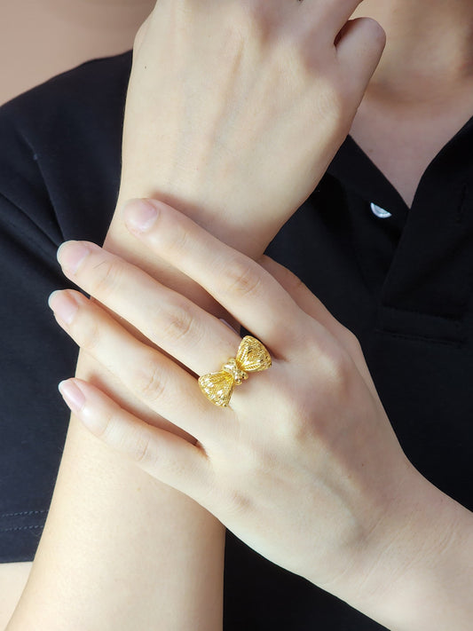 916 Gold Ribbon Ring