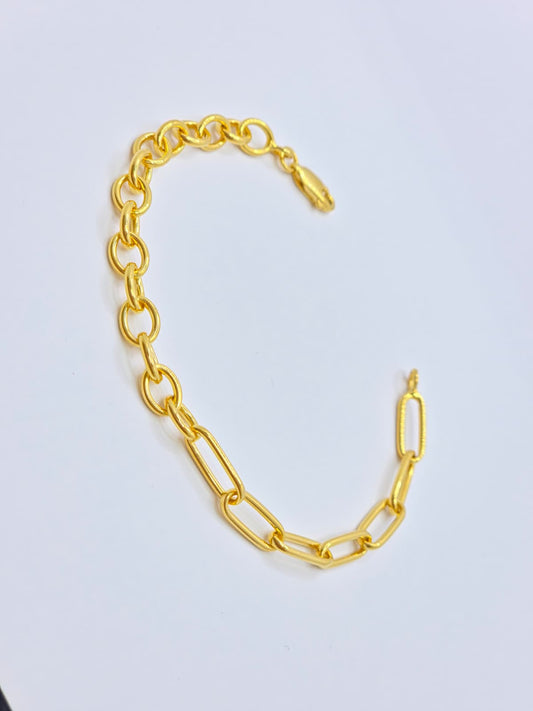 916 Gold Oval Link Bracelet